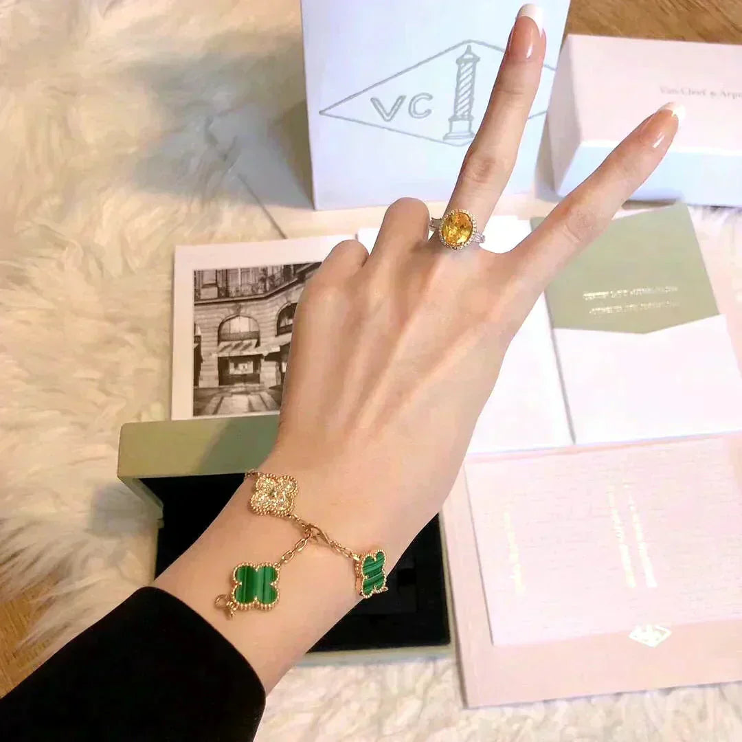 [Loco]New  CLOVER 5 MOTIF MALACHITE BRACELET COLLECTION