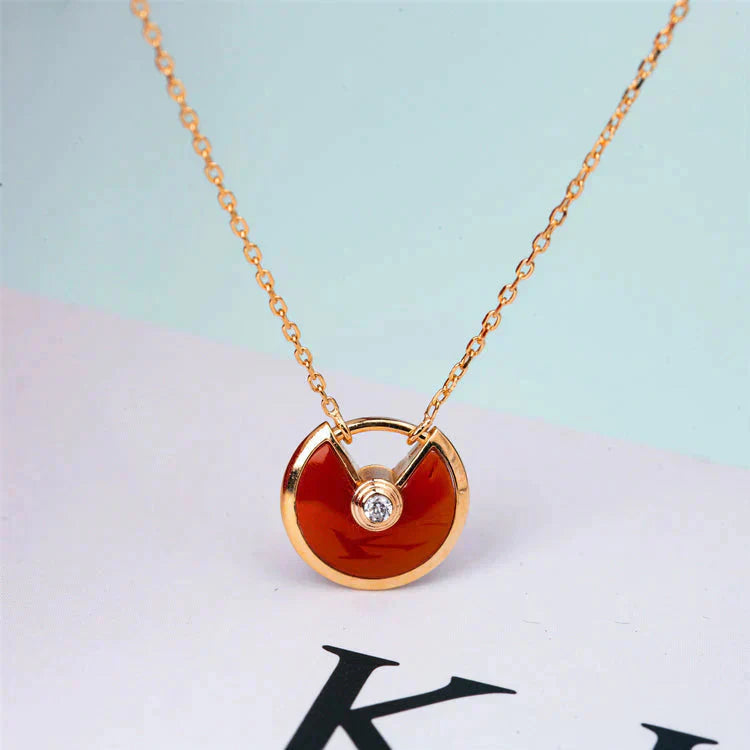 ¡®Loco¡¯AMULETTE GOLD CARNELIAN ONYX NECKLACE