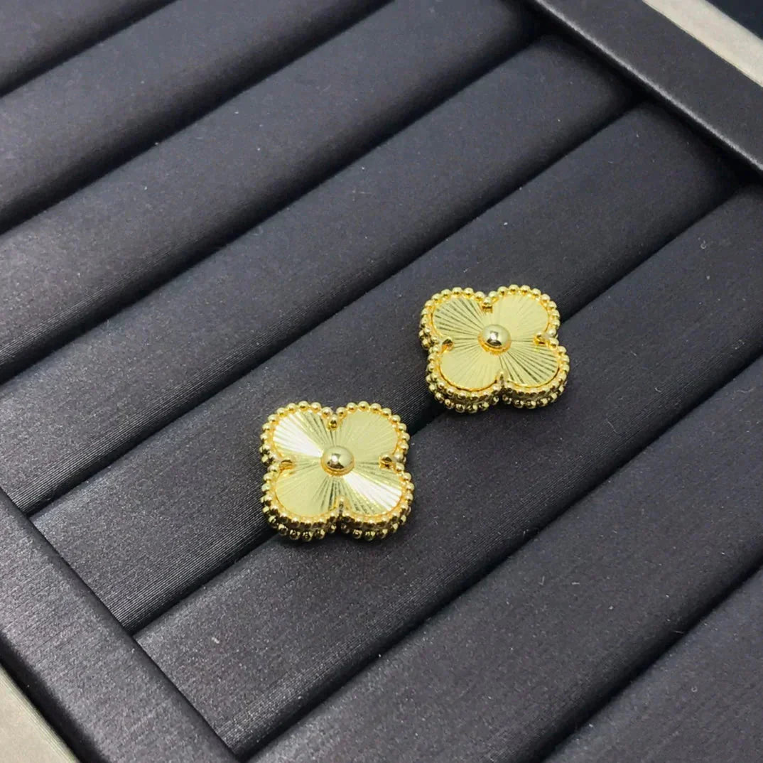 ¡®Loco¡¯CLOVER MINI 9.5MM LASER EARRINGS