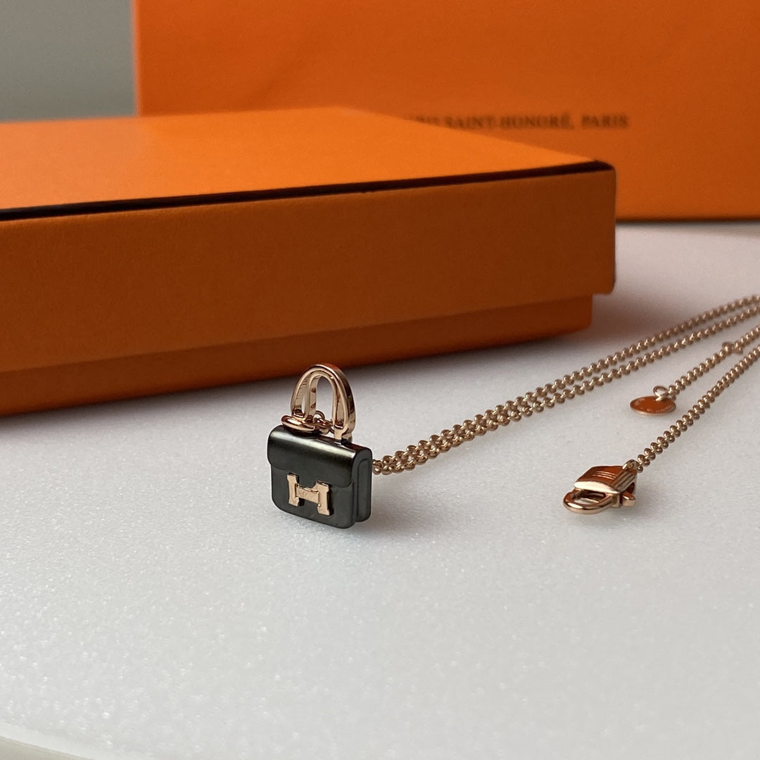 ¡®Loco¡¯CONSTANCE BLACK PEDANT PINK GOLD NECKLACE