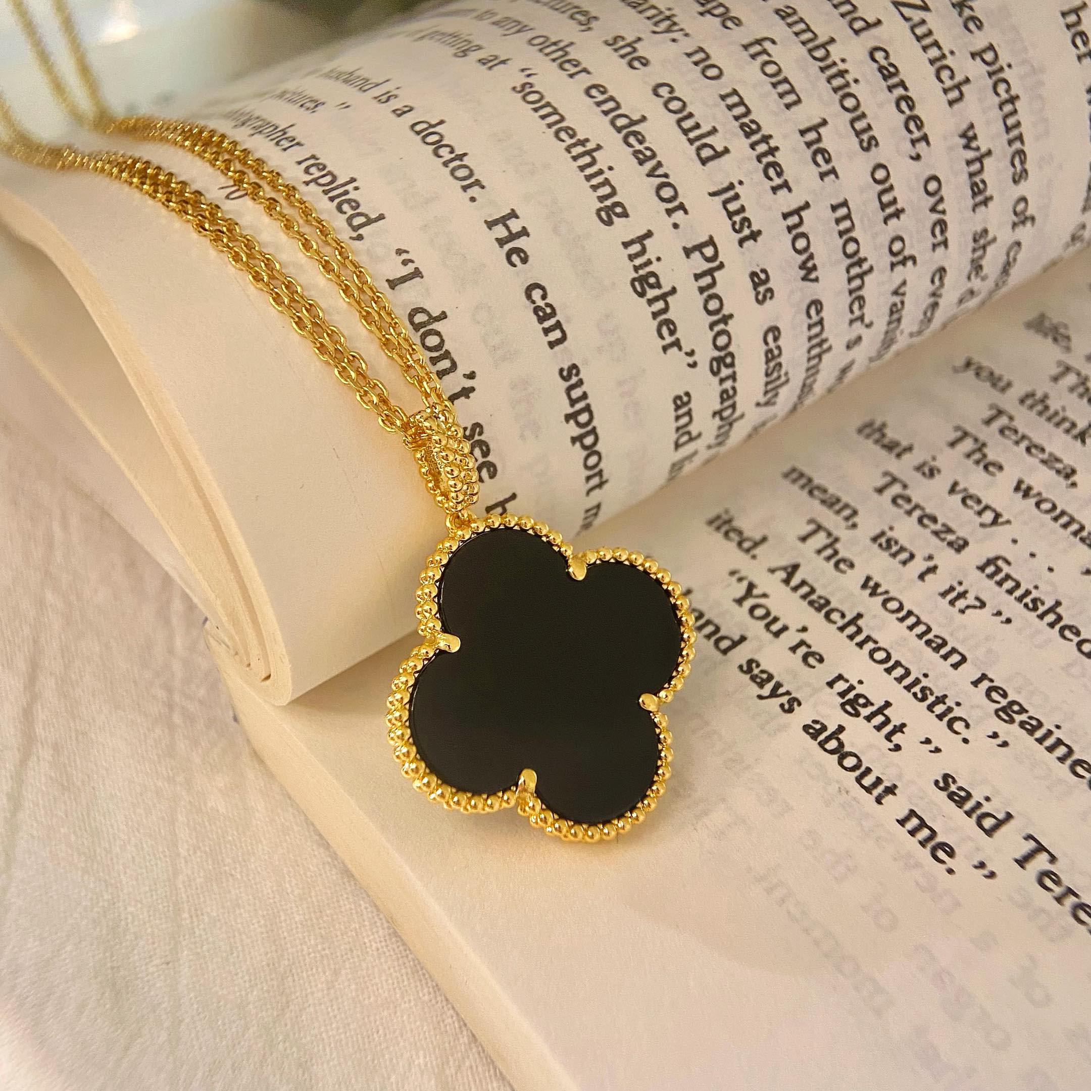 ¡®Loco¡¯CLOVER 25MM NECKLACE GOLD ONYX