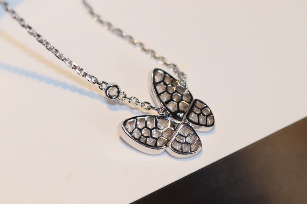 ¡®Loco¡¯BUTTERFLY DIAMOND NECKLACE