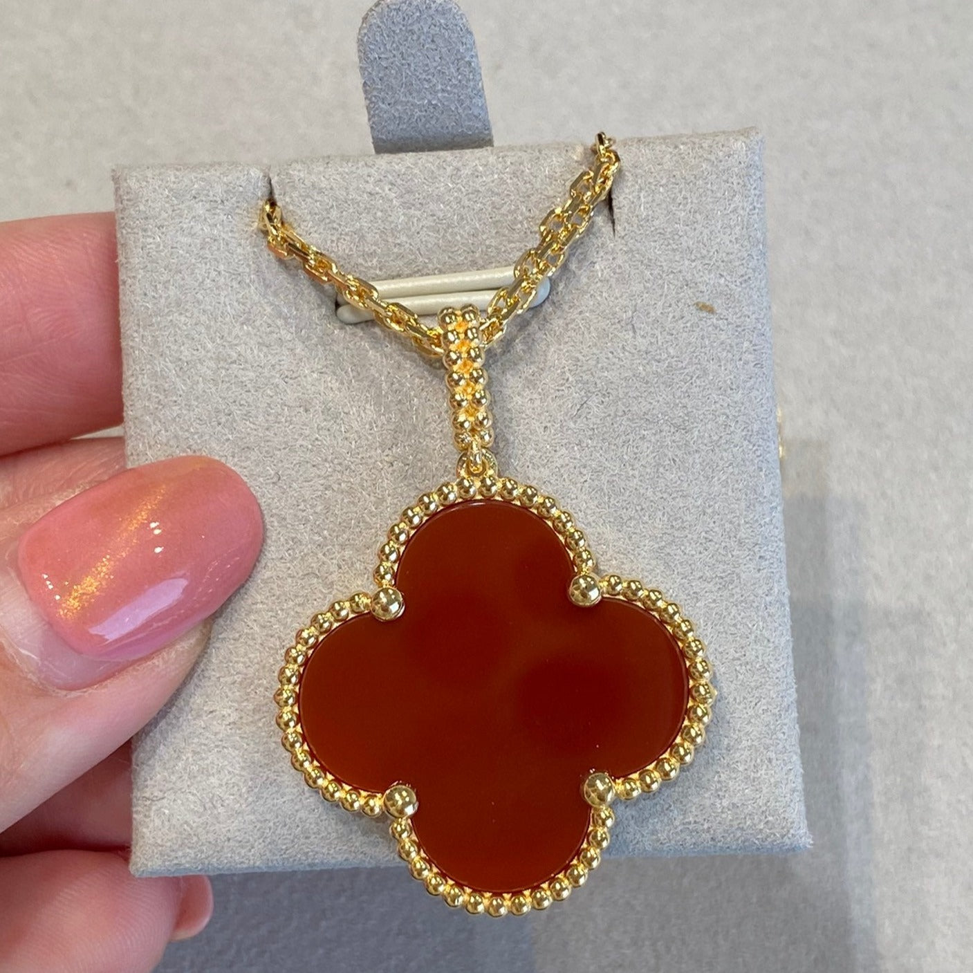 ¡®Loco¡¯CLOVER 25MM NECKLACE GOLD CARNELIAN