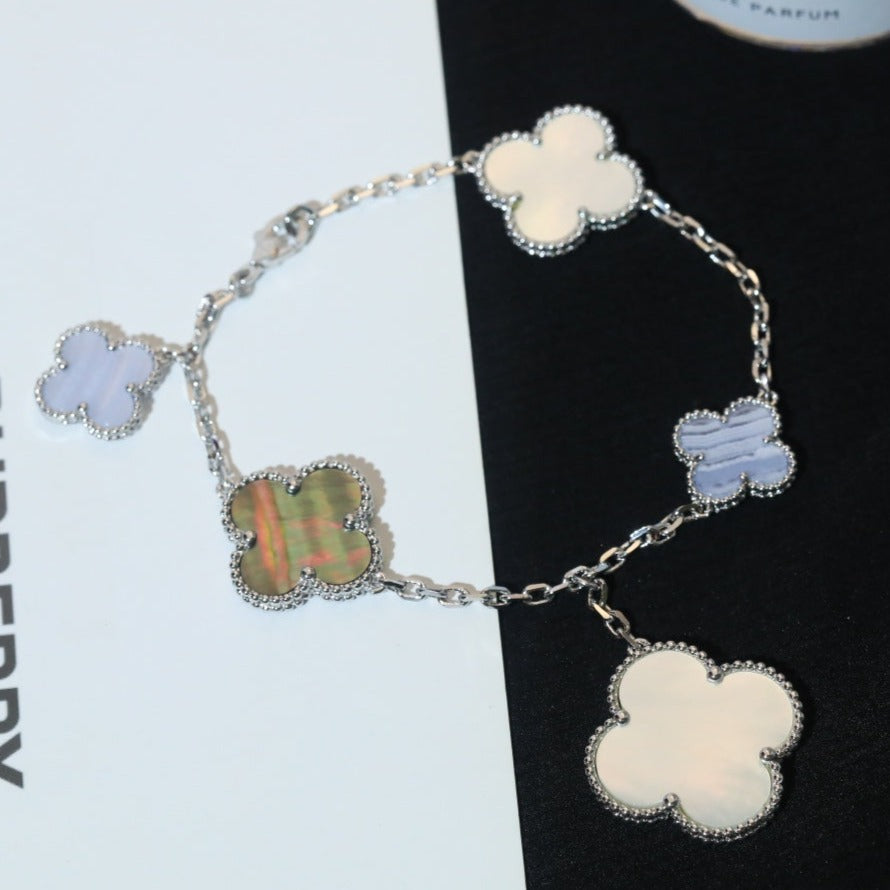 ¡®Loco¡¯CLOVER BRACELET 5 MOTIFS MOP CHALCEDONY SILVER
