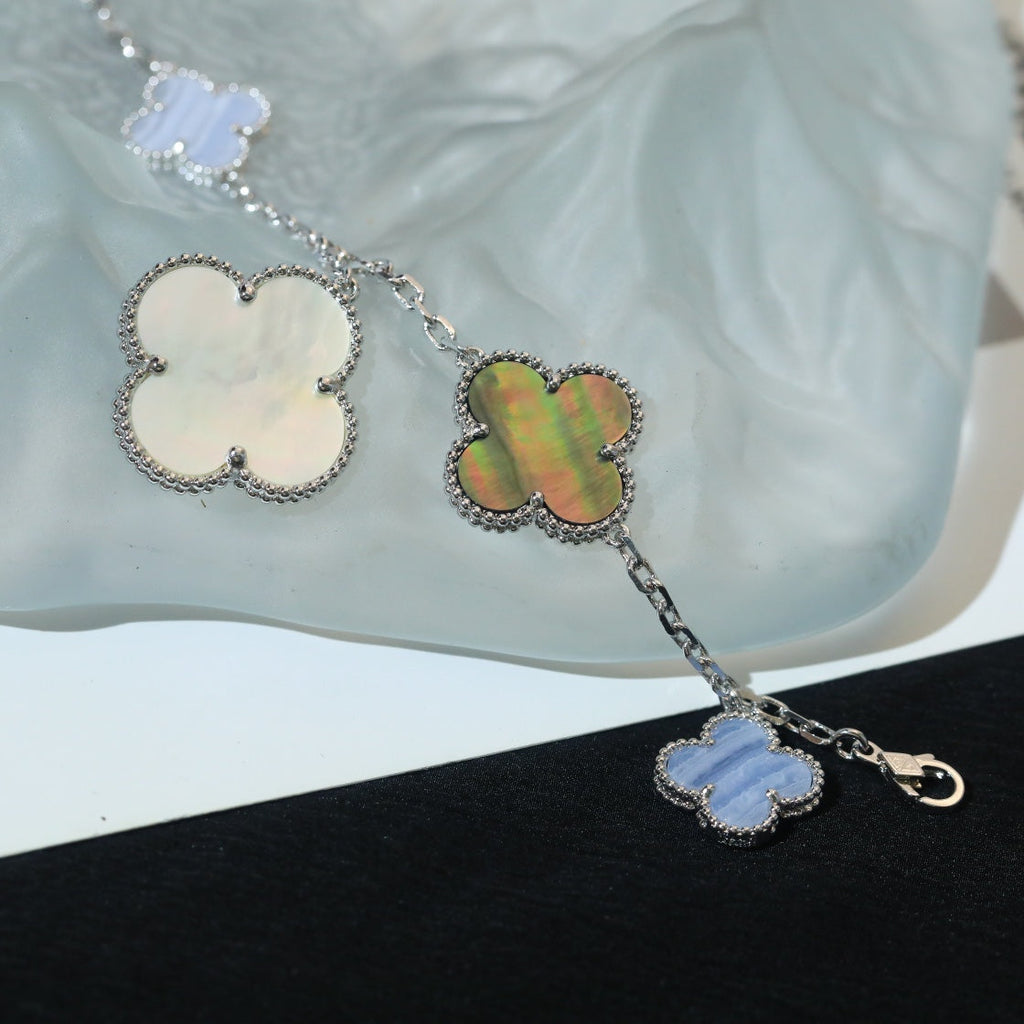 ¡®Loco¡¯CLOVER BRACELET 5 MOTIFS MOP CHALCEDONY SILVER