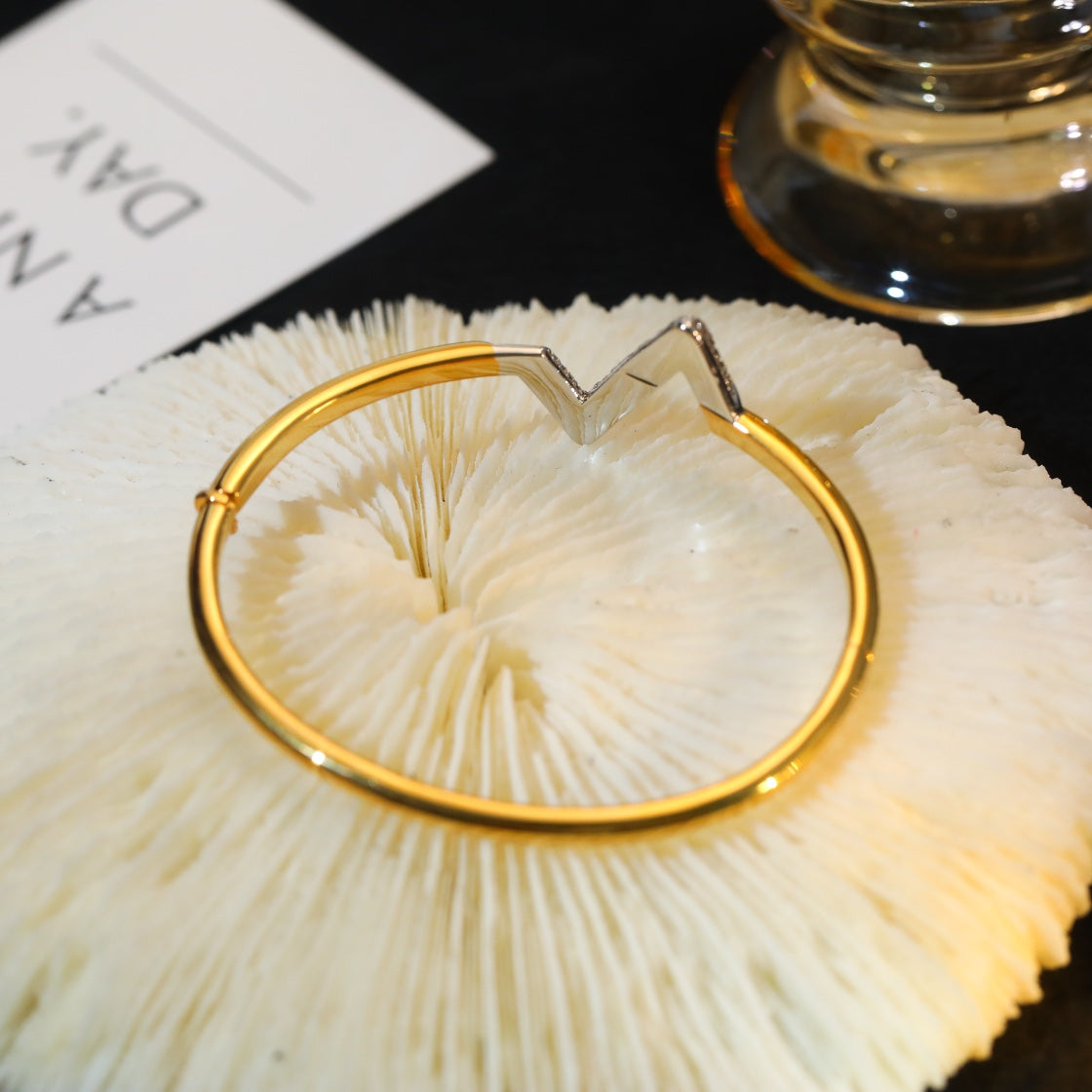 ¡®Loco¡¯VOLTE UPSITE DOWN GOLD DIAMOND BRACELET