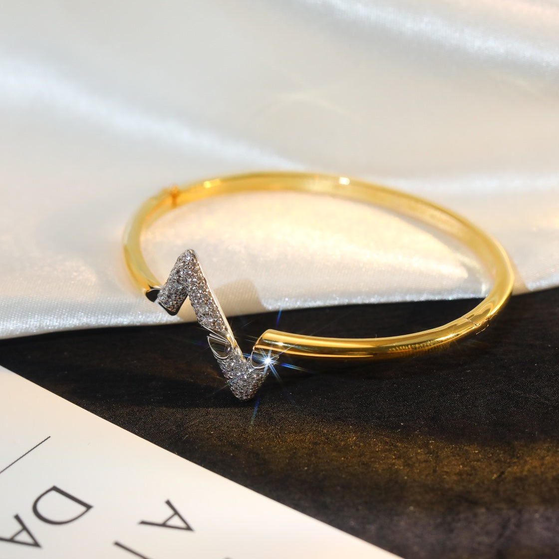 ¡®Loco¡¯VOLTE UPSITE DOWN GOLD DIAMOND BRACELET