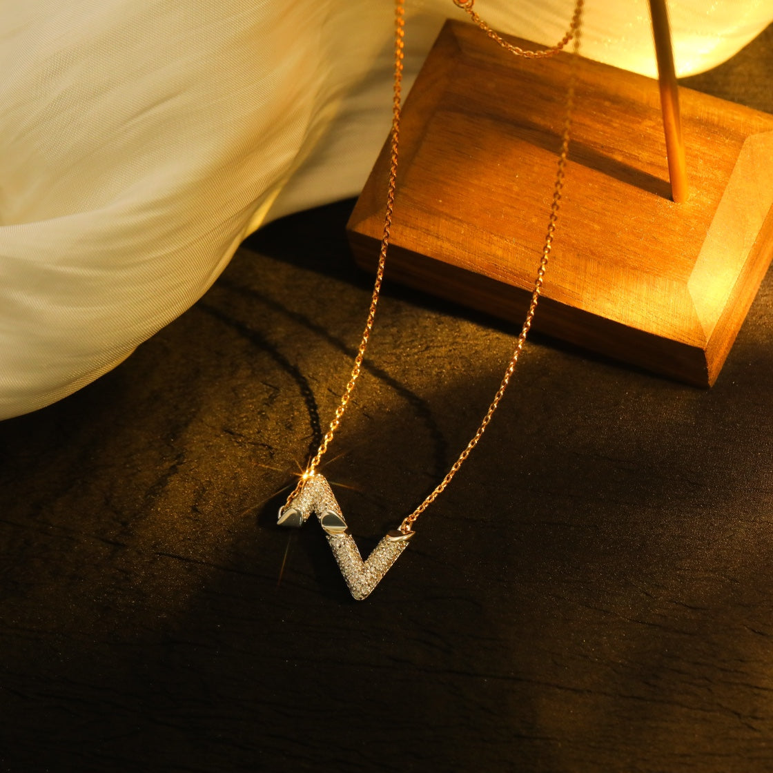 ¡®Loco¡¯VOLT SILVER DIAMOND PEDANT NECKLACE