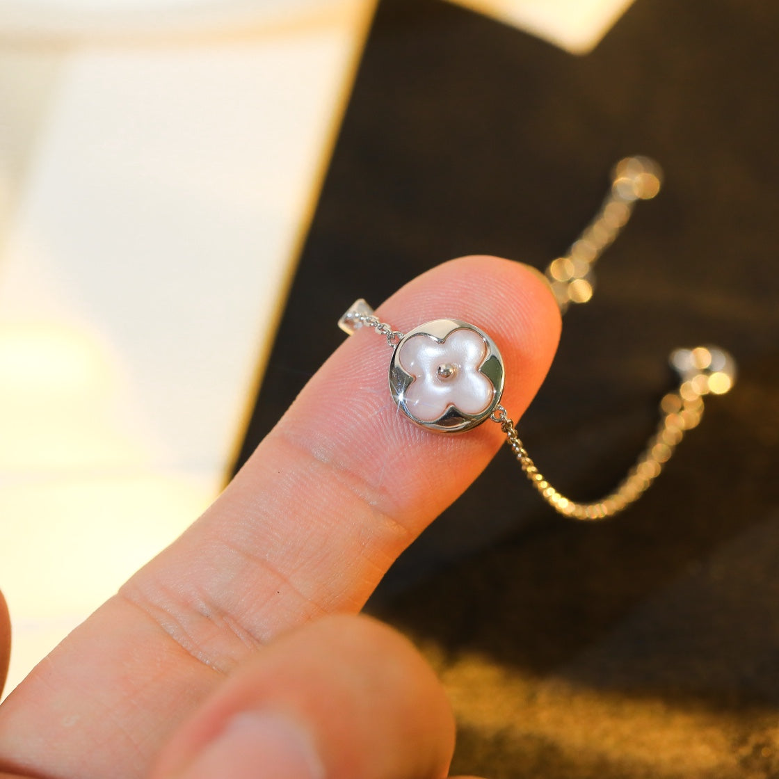 ¡®Loco¡¯SUN MOTIF PINK MOP SILVER BRACELET