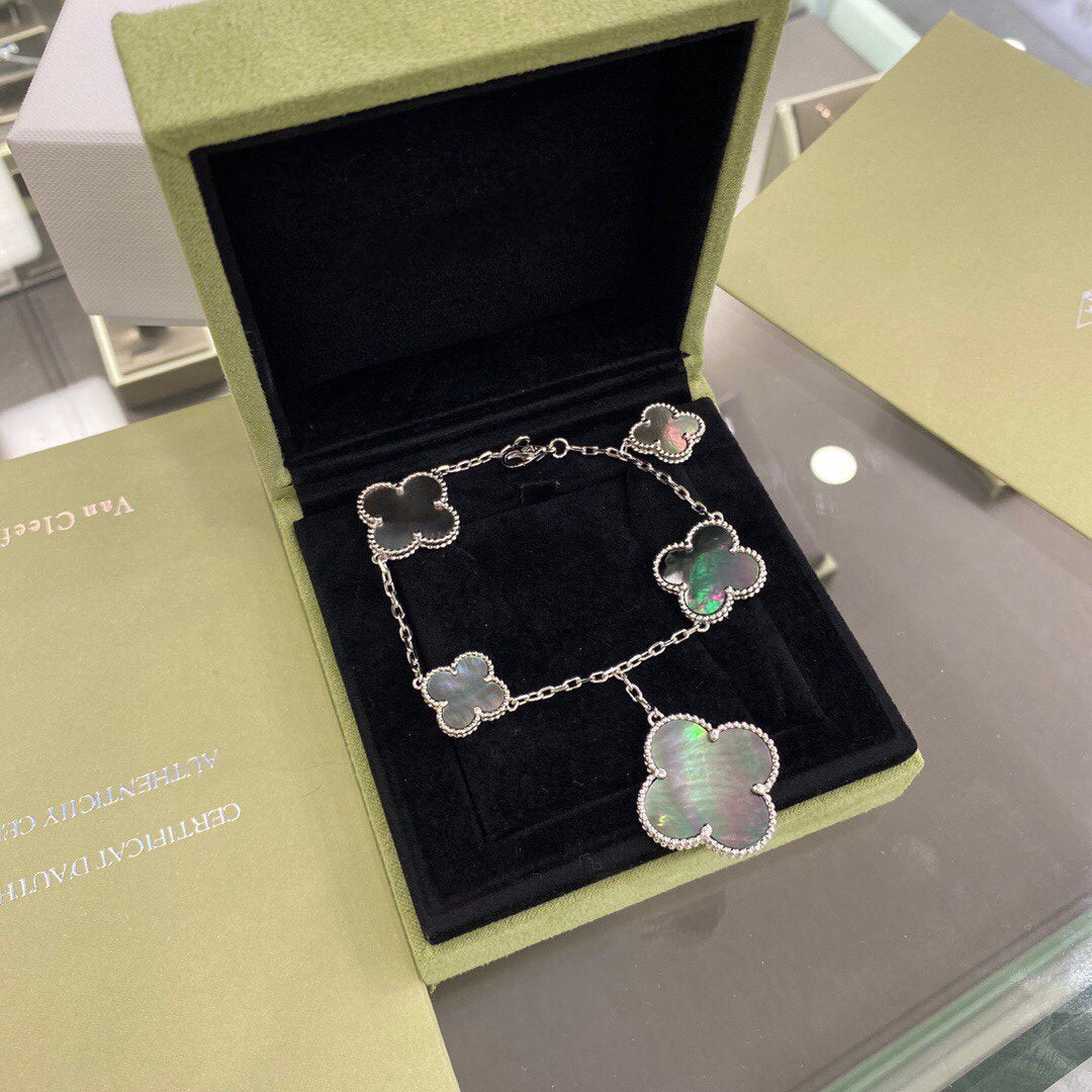 ¡®Loco¡¯CLOVER 5 MOTIFS SIVLER DARK MOP BRACELET