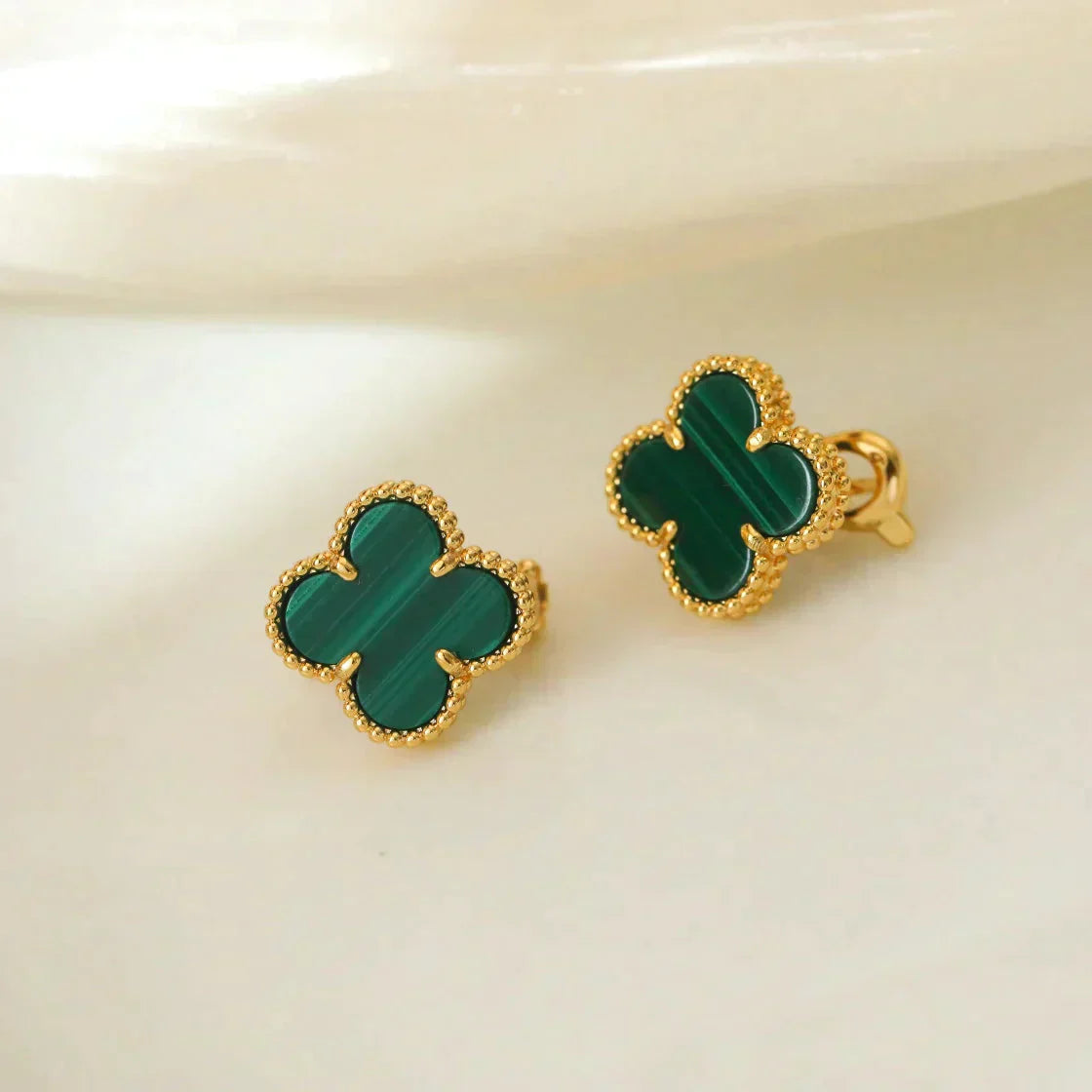 ¡®Loco¡¯CLOVER MEDIUM 1 MOTIFS MALACHITE  EARRINGS