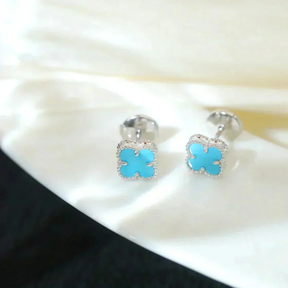 ¡®Loco¡¯CLOVER MINI 9.5MM ONYX STUD EARRINGS SILVER