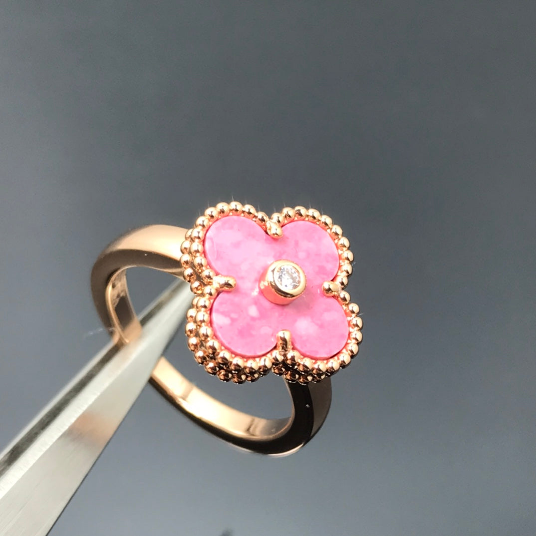 ¡®Loco¡¯CLOVER RHODONITE ROSE GOLD RING