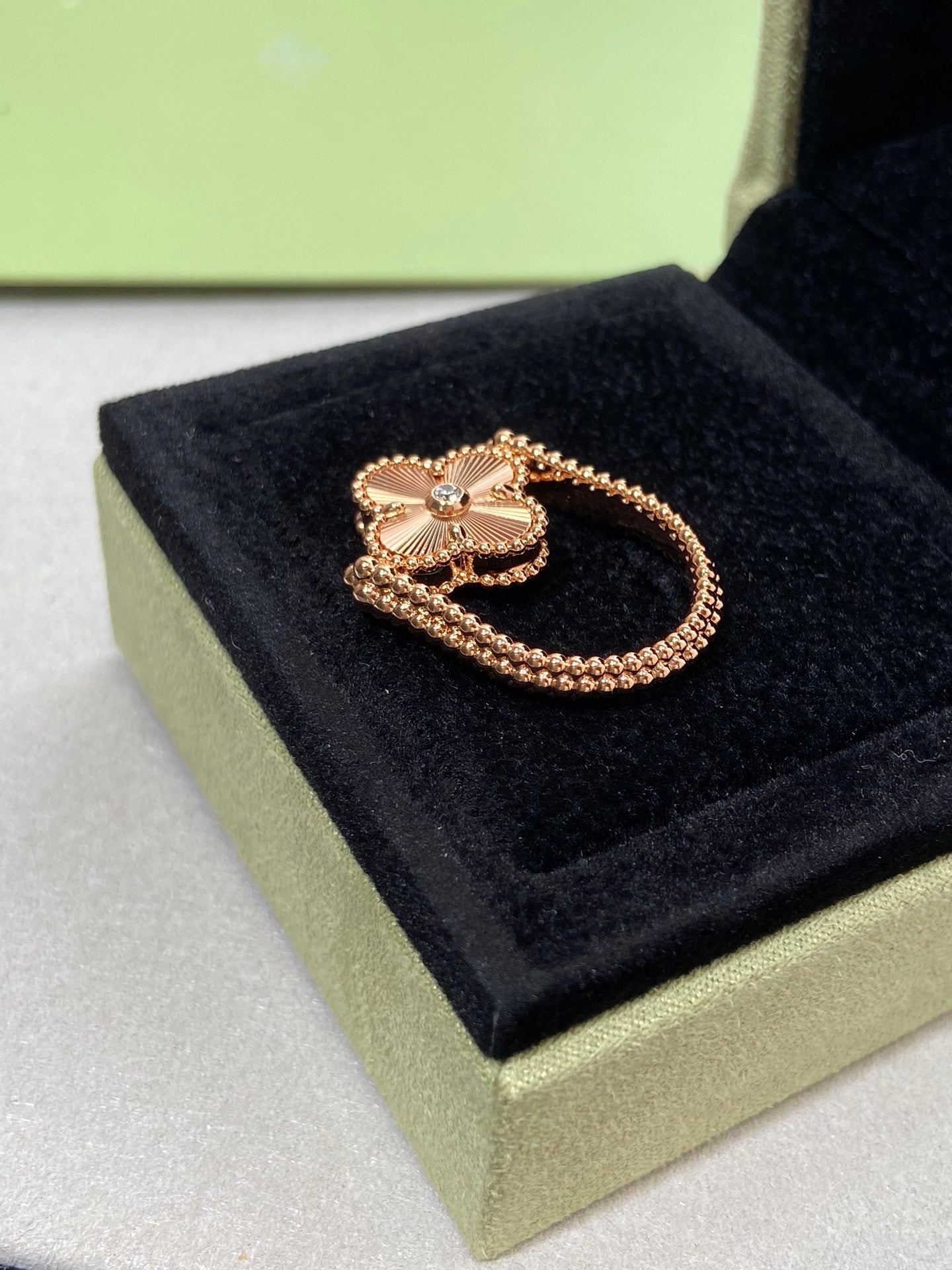 ¡®Loco¡¯CLOVER RIVERSIBLE ROSE GOLD RING