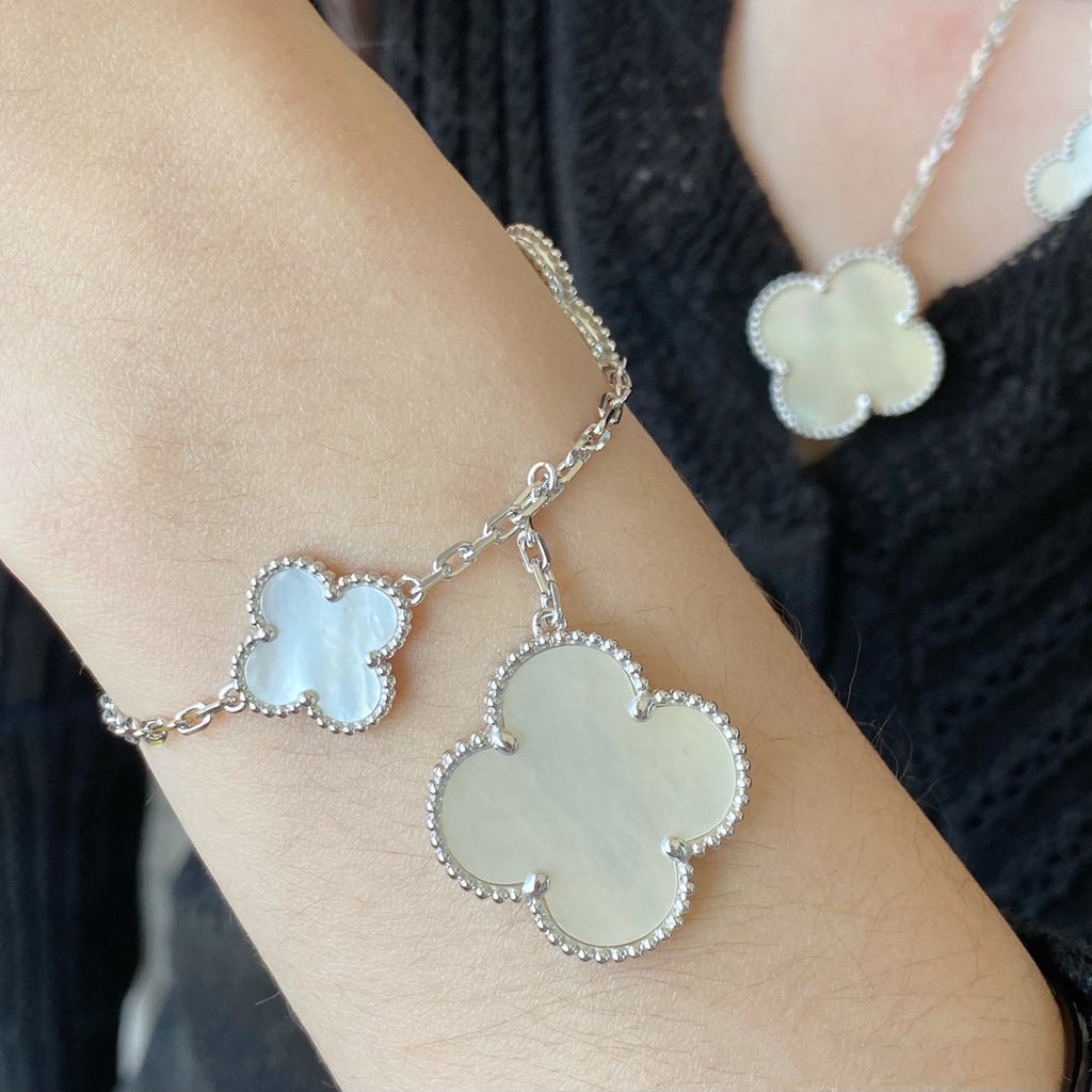 ¡®Loco¡¯CLOVER 5 MOTIF WHITE MOP SILVER BRACELET