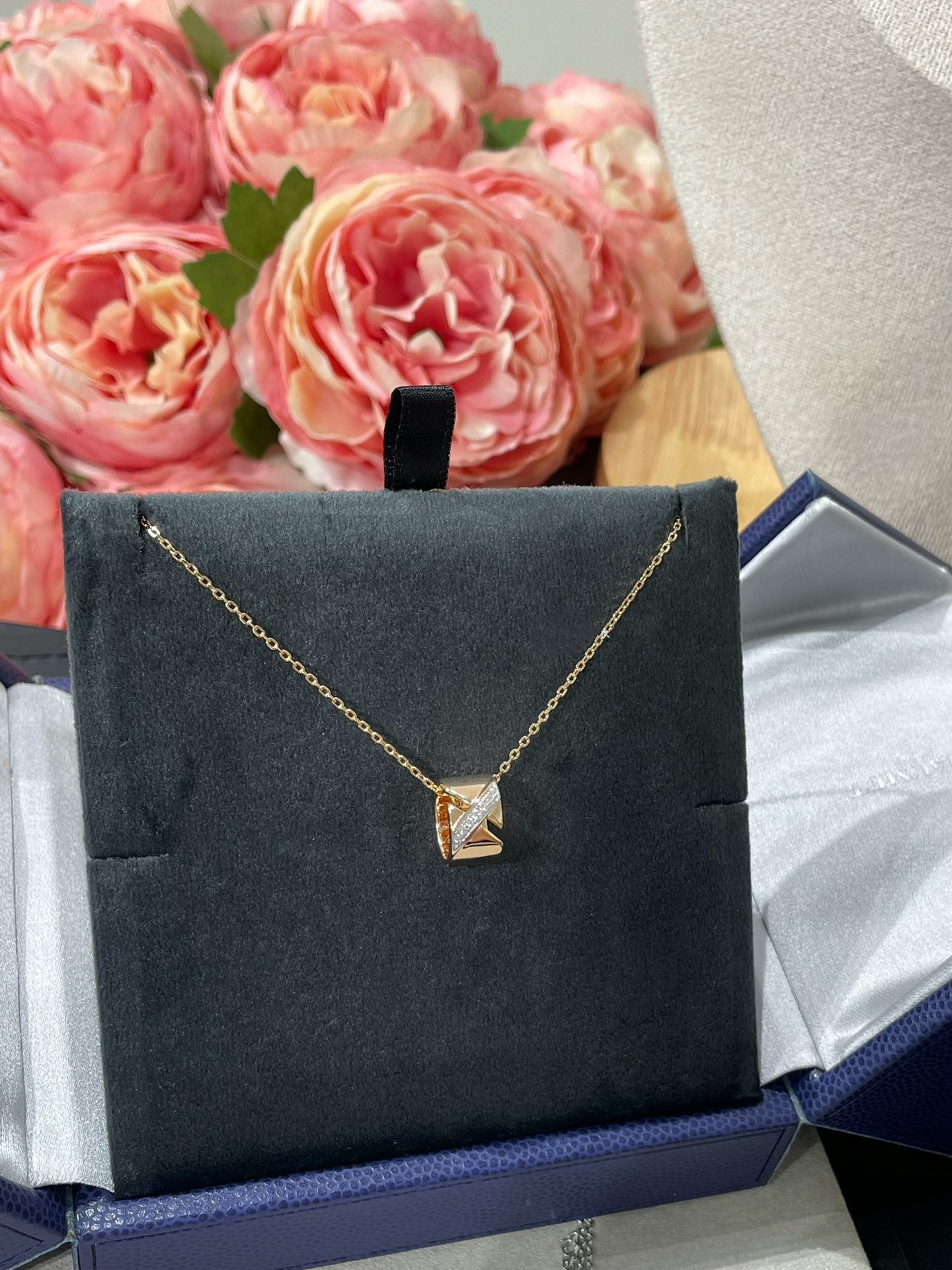 ¡®Loco¡¯LIENS EVIDENCE DIAMOND NECKLACE
