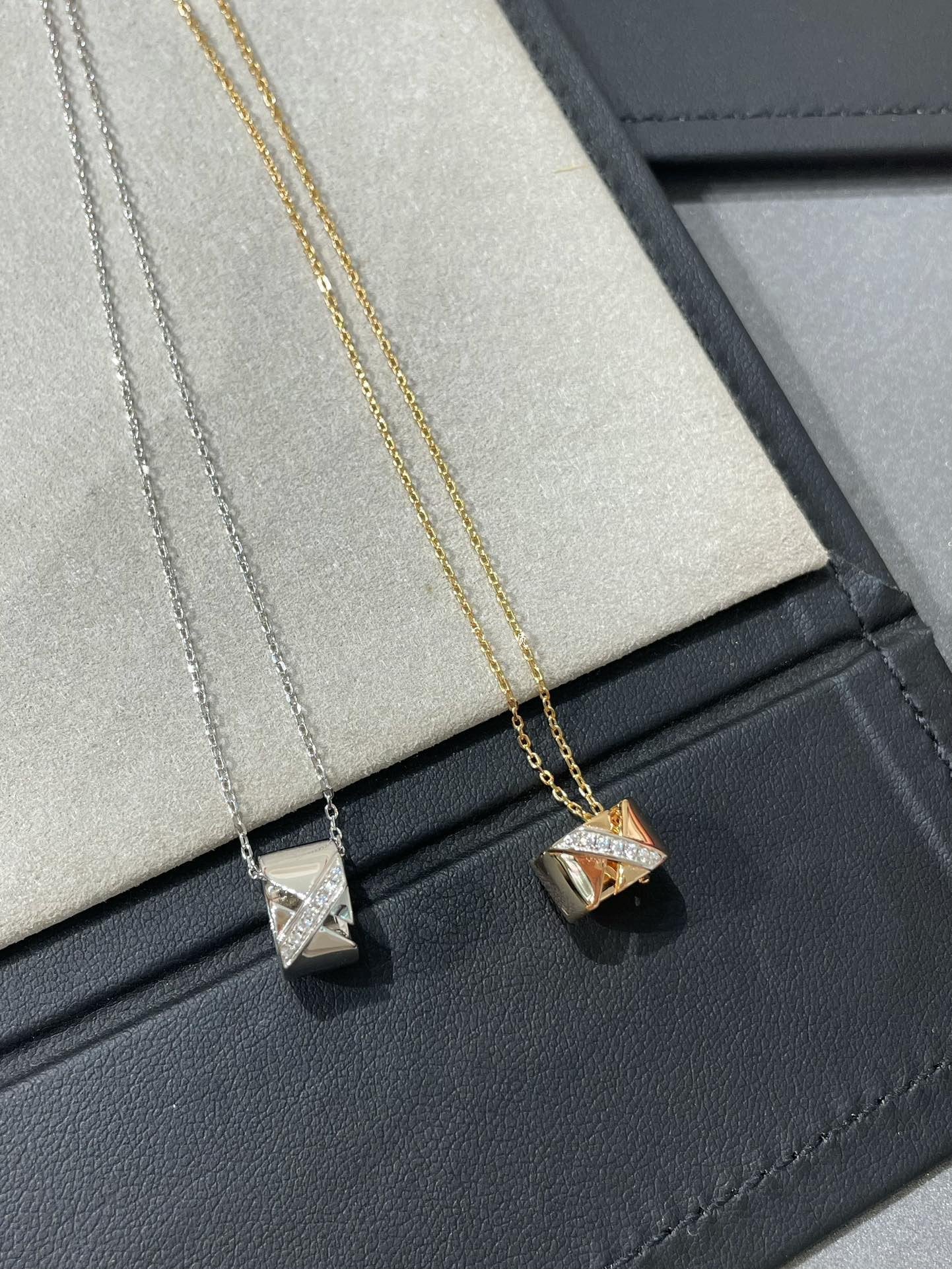 ¡®Loco¡¯LIENS EVIDENCE DIAMOND NECKLACE