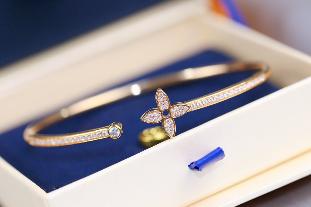 ¡®Loco¡¯IDYLLE PINK GOLD OPEN BRACELET DIAMOND PAVED