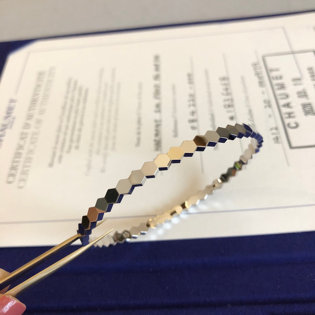 ¡®Loco¡¯BEE LOVE BRACELET