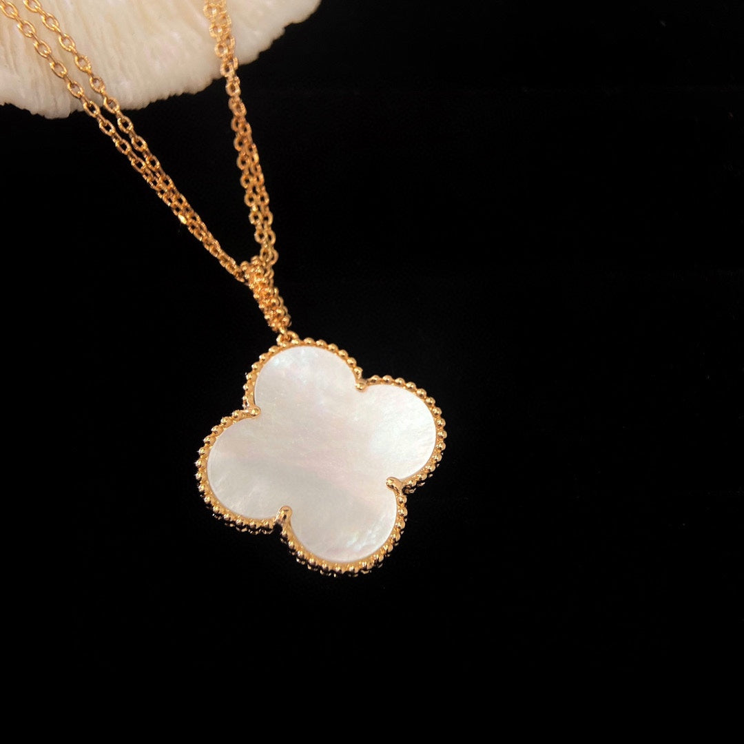 ¡®Loco¡¯CLOVER 25MM MOP LARGE PENDANT NECKLACE