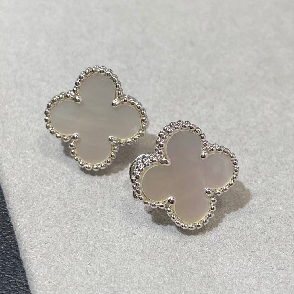 [Loco] CLOVER LARGE (20mm) 1 MOTIFS WHITE MOP STUD EARRINGS