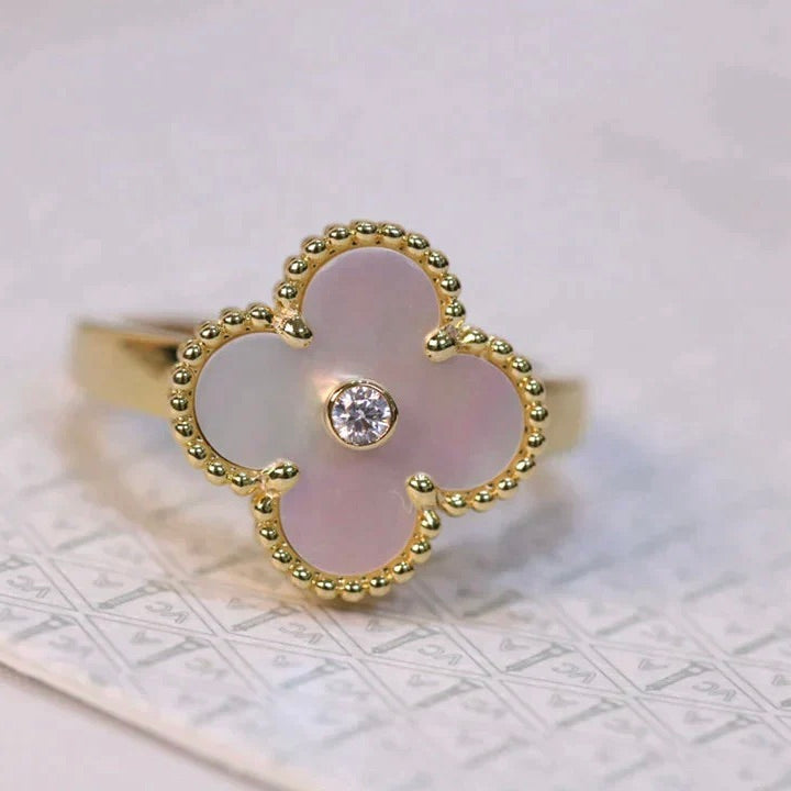 ¡®Loco¡¯CLOVER PINK MOP RING GOLD DIAMOND