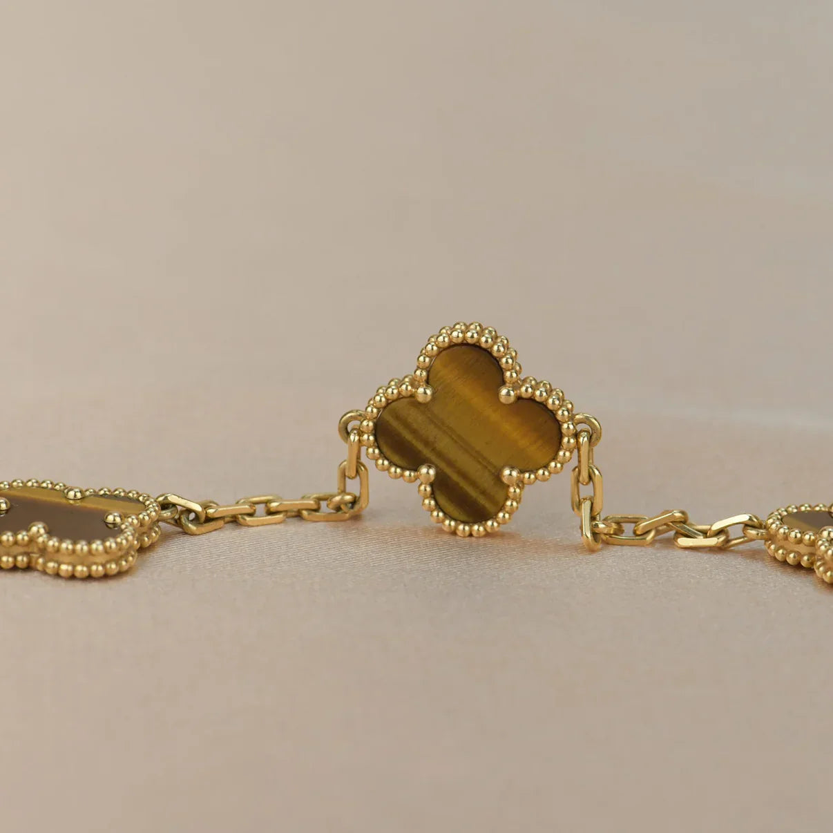 [Loco]New  CLOVER 5 MOTIFS TIGER EYE BRACELET COLLECTION