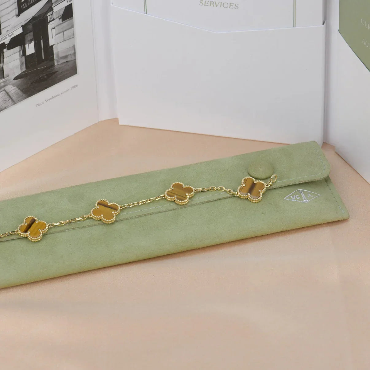 [Loco]New  CLOVER 5 MOTIFS TIGER EYE BRACELET COLLECTION