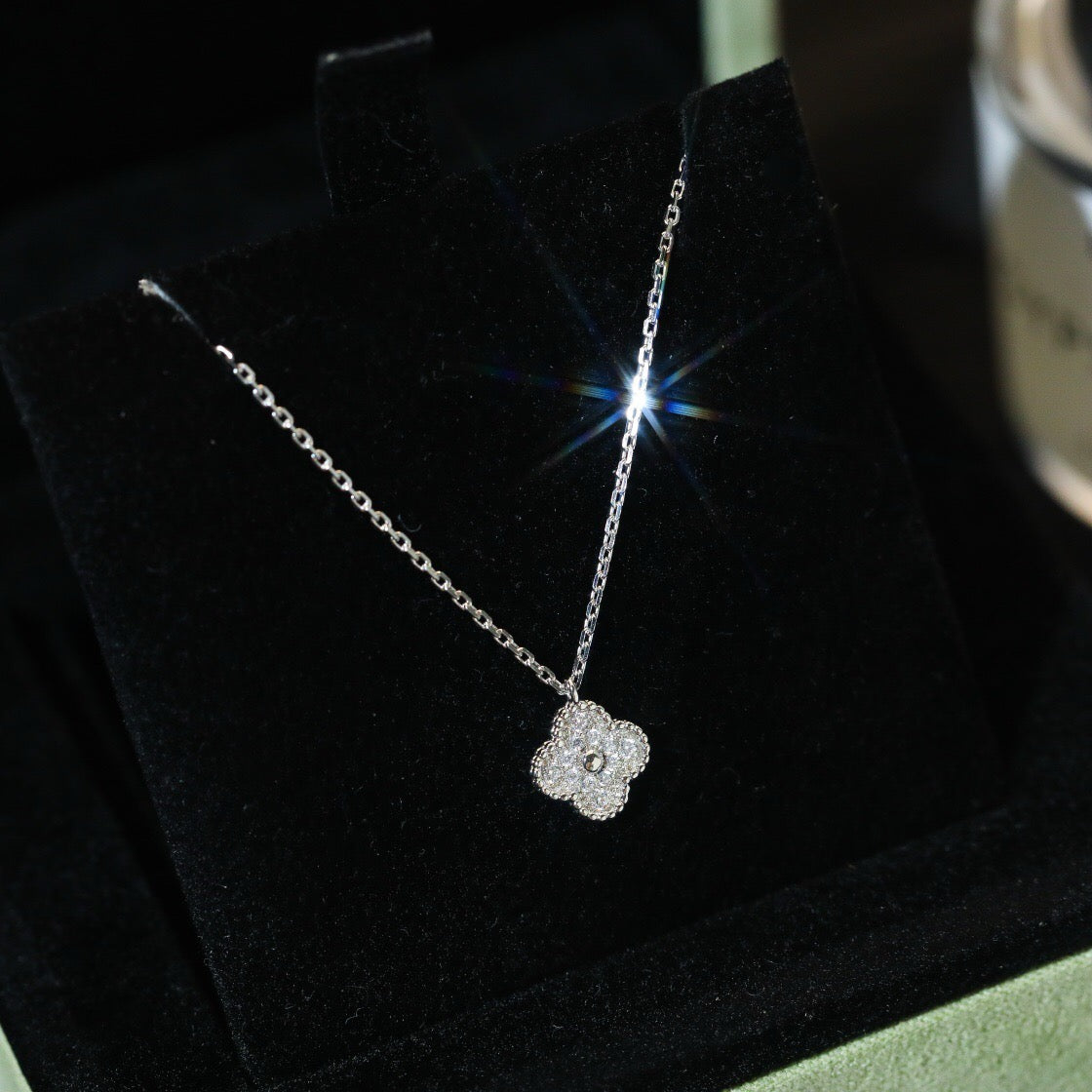 ¡®Loco¡¯CLOVER MINI 9.5MM PENDANT DIAMOND NECKLACE