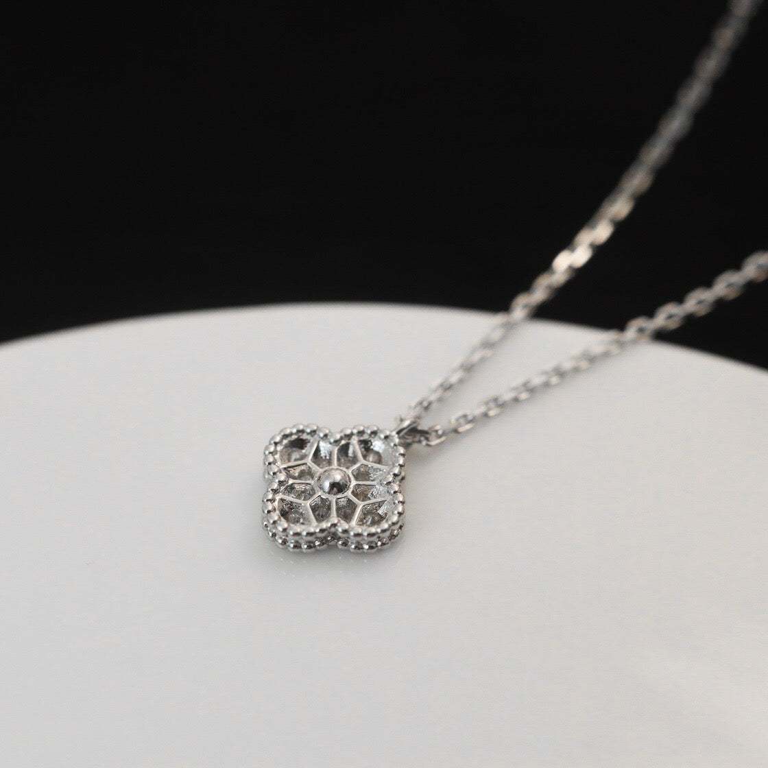 ¡®Loco¡¯CLOVER MINI 9.5MM PENDANT DIAMOND NECKLACE