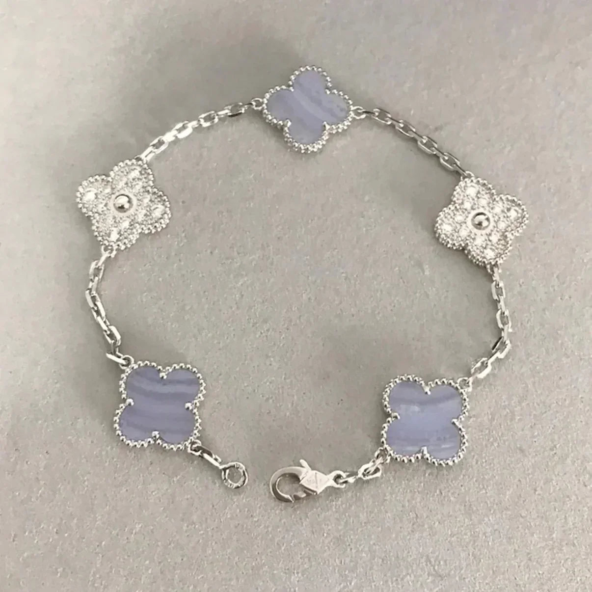 [Loco]New  CLOVER 5 MOTIF PURPLE CHALCEDONY BRACELET COLLECTION