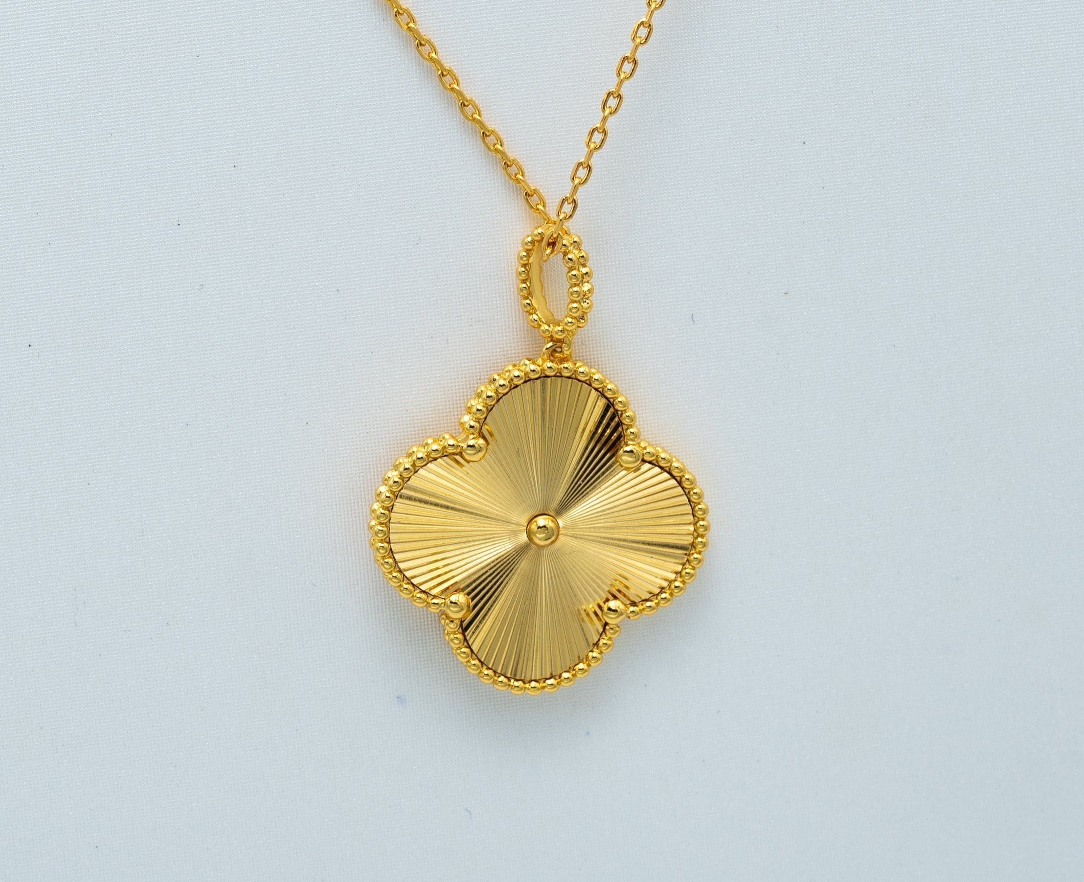 ¡®Loco¡¯CLOVER 25MM PEDANT NECKLACE GOLD
