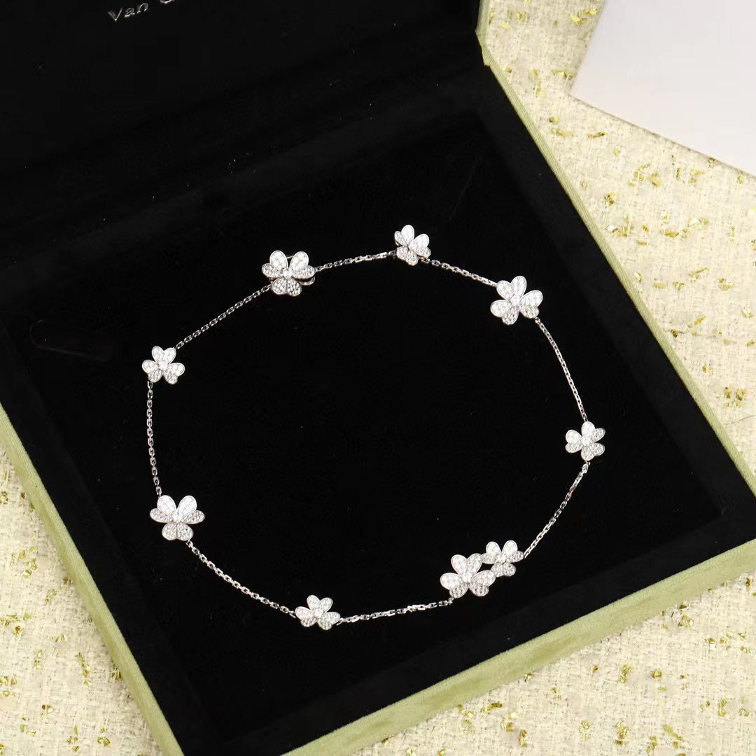 ¡®Loco¡¯FRIVOLE SILVER 9 FLOWERS NECKLACE