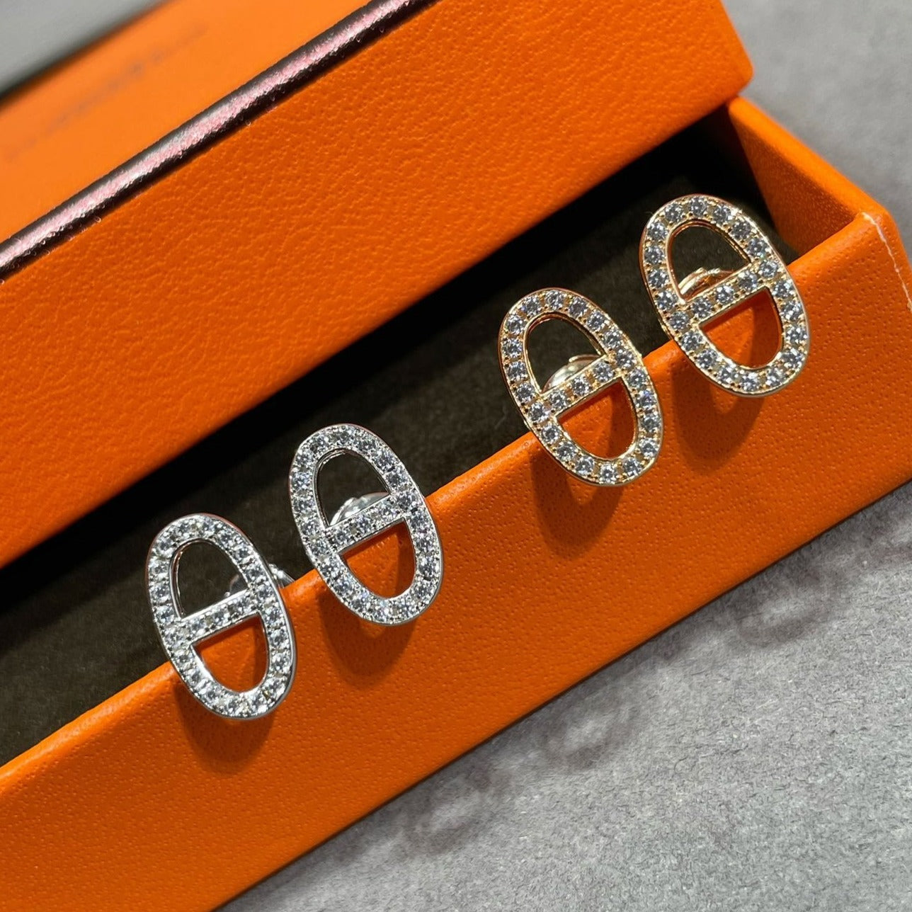 ¡®Loco¡¯HM FULL DIAMOND PIG NOSE STUD EARRINGS