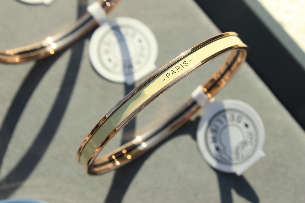 ¡®Loco¡¯HM UNI BANGLE BAG