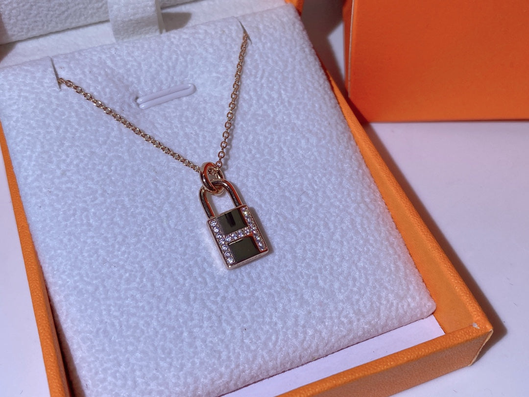 ¡®Loco¡¯HM ADVANCED NICHE LOCK HEAD NECKLACE DIAMONDS