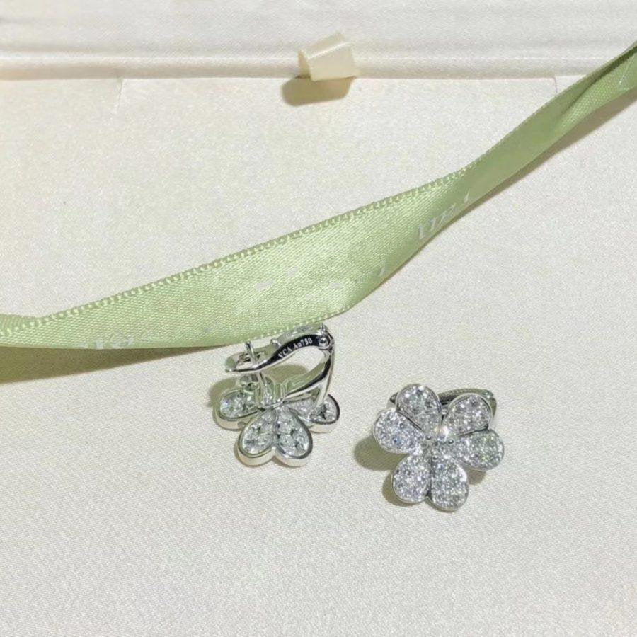 ¡®Loco¡¯FRIVOLE SILVER FLOWER DIAMOND EARRINGS