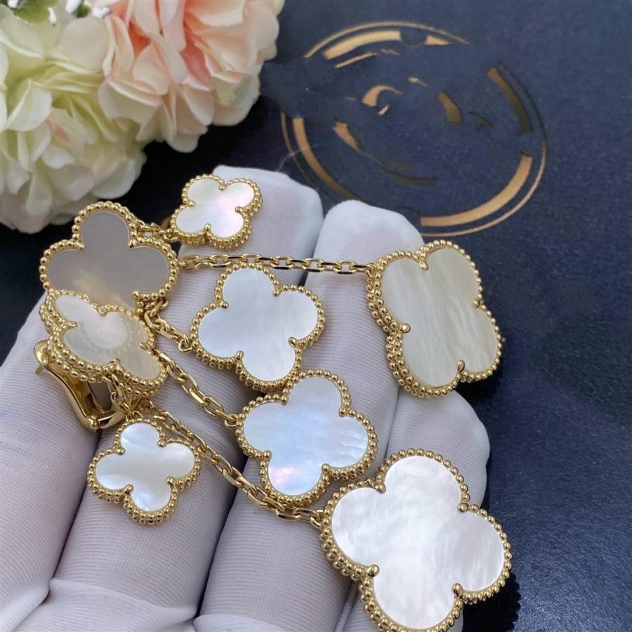 ¡®Loco¡¯CLOVER EARRINGS WHITE MOP 4 MOTIFS GOLD