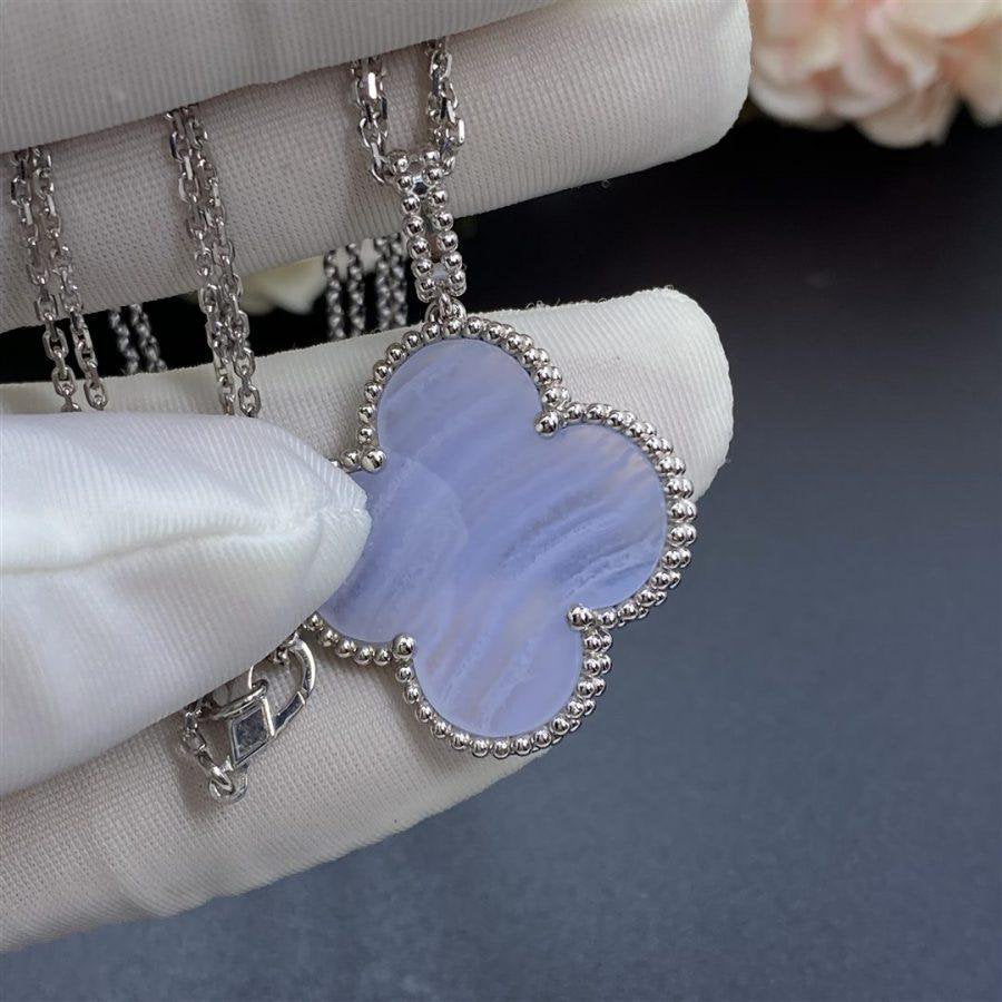 ¡®Loco¡¯CLOVER SILVER CHALCEDONY BIG CLOVER NECKLACE