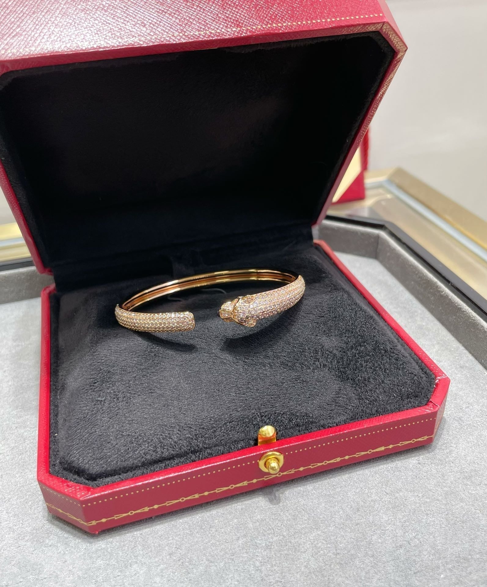 ¡®Loco¡¯PANTHERE FULL DIAMOND OPEN BRACELET